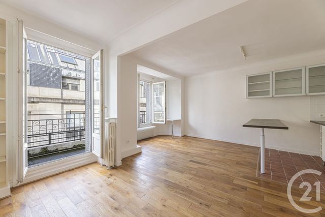  - PARIS - 