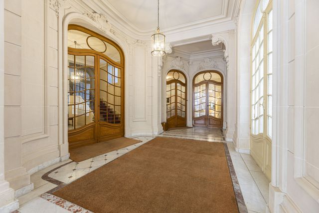 Appartement F7 &agrave; vendre - 7 pi&egrave;ces - 240,42 m2 - Paris - 75006 - ILE-DE-FRANCE