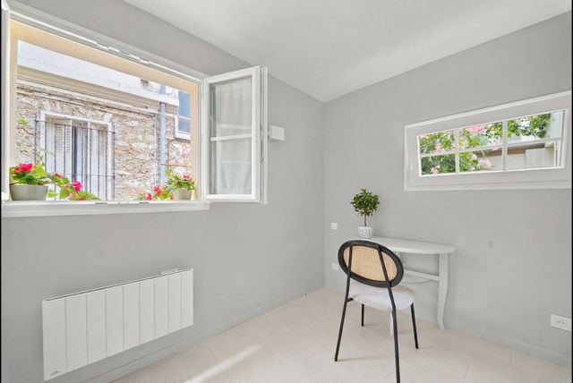 Appartement Duplex &agrave; louer - 3 pi&egrave;ces - 37,63 m2 - Paris - 75014 - ILE-DE-FRANCE
