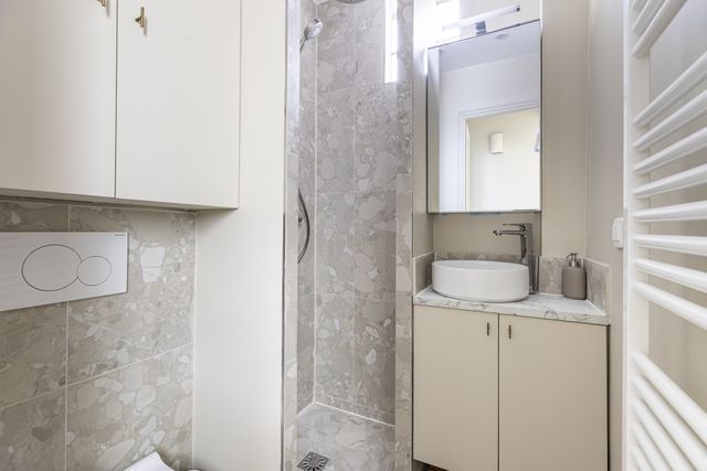 Appartement F2 &agrave; louer - 2 pi&egrave;ces - 45,64 m2 - Paris - 75014 - ILE-DE-FRANCE