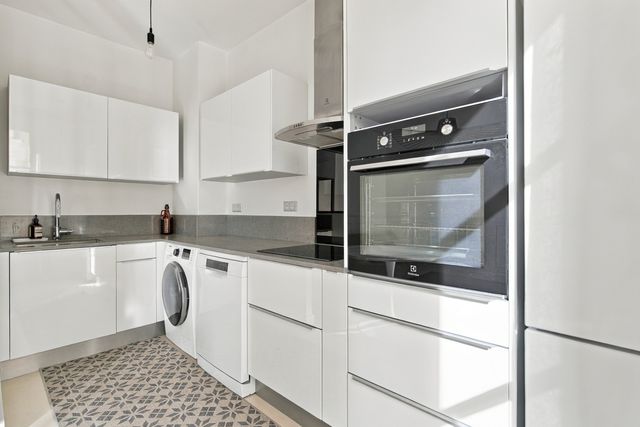 Appartement F2 &agrave; louer - 2 pi&egrave;ces - 40,42 m2 - Paris - 75006 - ILE-DE-FRANCE