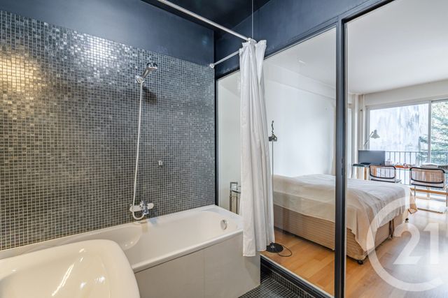 Appartement F2 à vendre - 2 pièces - 46 m2 - Paris - 75007 - ILE-DE-FRANCE