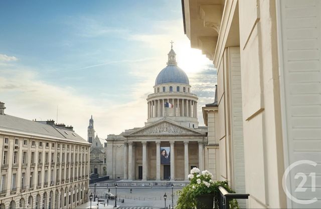  - PARIS - 