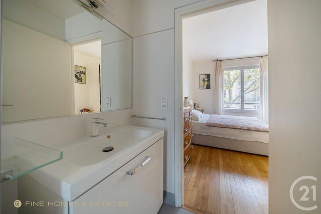 Appartement T2 à vendre - 2 pièces - 56 m2 - Paris - 75007 - ILE-DE-FRANCE