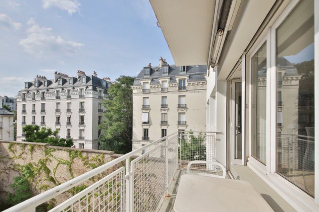 Appartement F4 à vendre - 3 pièces - 85 m2 - Paris - 75007 - ILE-DE-FRANCE