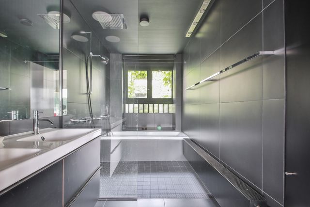 Appartement F4 à vendre - 3 pièces - 85 m2 - Paris - 75007 - ILE-DE-FRANCE