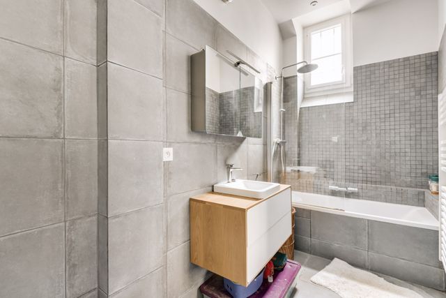 Appartement F5 à vendre - 5 pièces - 88,68 m2 - Paris - 75007 - ILE-DE-FRANCE