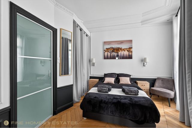 Appartement T4 à vendre - 4 pièces - 82 m2 - Paris - 75006 - ILE-DE-FRANCE