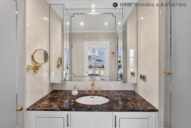 Appartement F6 &agrave; vendre - 6 pi&egrave;ces - 141 m2 - Paris - 75008 - ILE-DE-FRANCE